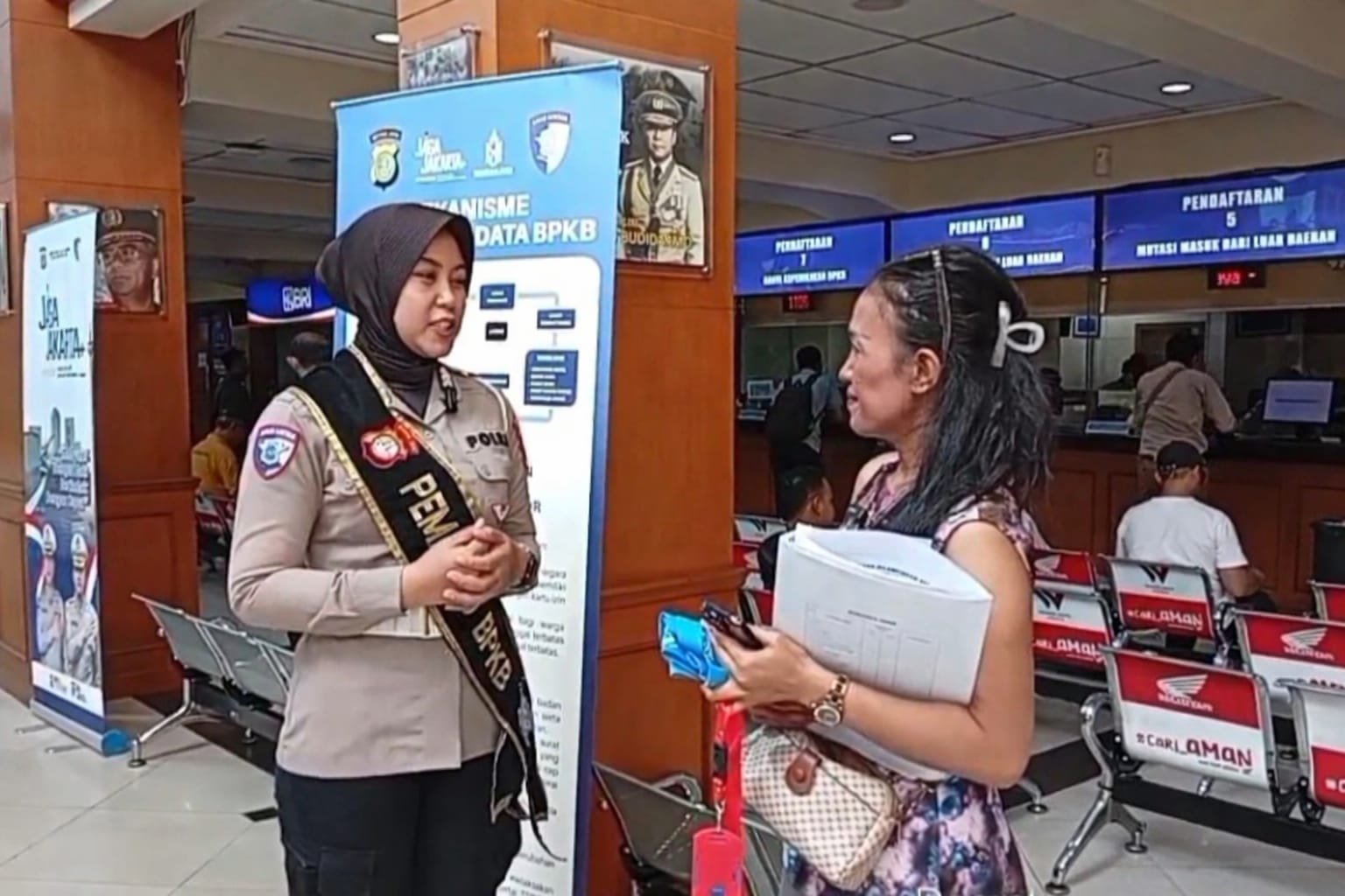 Urus BPKB di Ditlantas PMJ Sat Set, Warga Puji Pelayanan Cepat dan Petugas Ramah